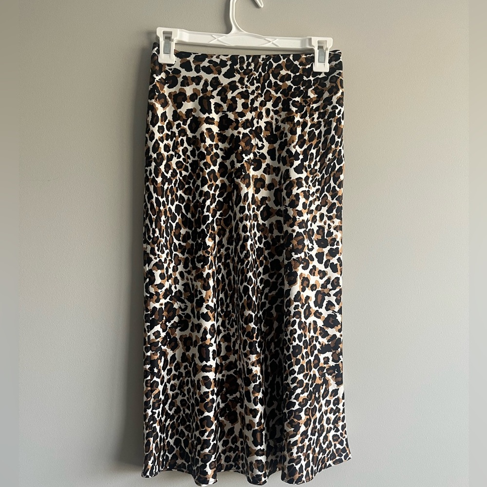 Express animal print satin midi skirt. Size XXS.